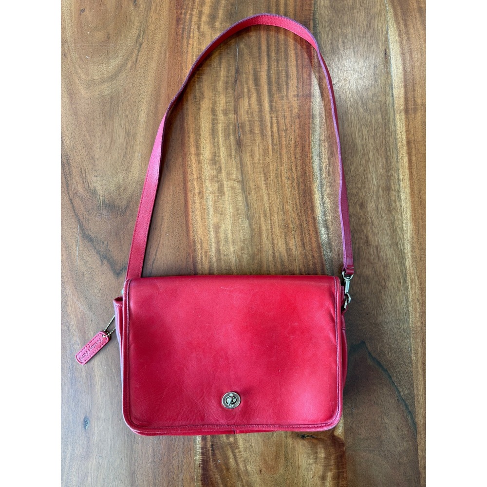Vintage Carriage Court Red Turn Lock Purse.